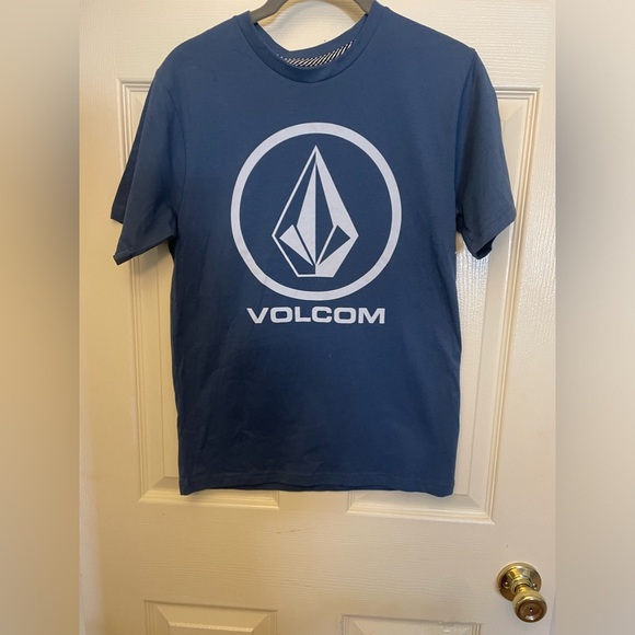BOYS LARGE VOLCOM
SKATER T SHIRT   
Discontinued- Rare Find 
MSRP$49 - Picture 2 of 7